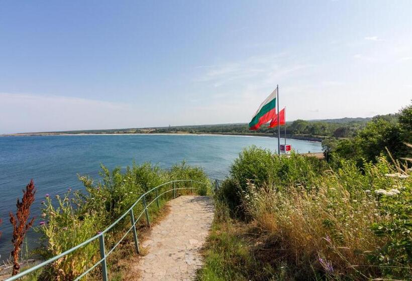 פנסיון Villa Rezos