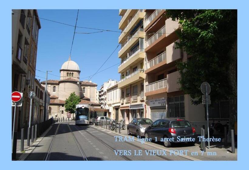 住宿加早餐  Pied à Terre En Ville