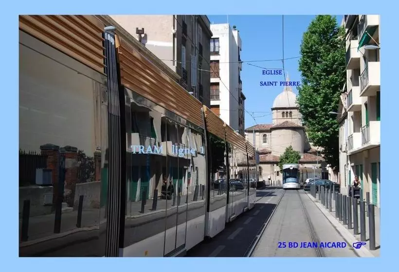 تختخواب و صبحانه Pied à Terre En Ville