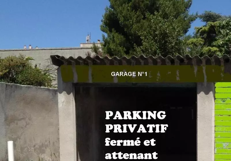 تختخواب و صبحانه Pied à Terre En Ville