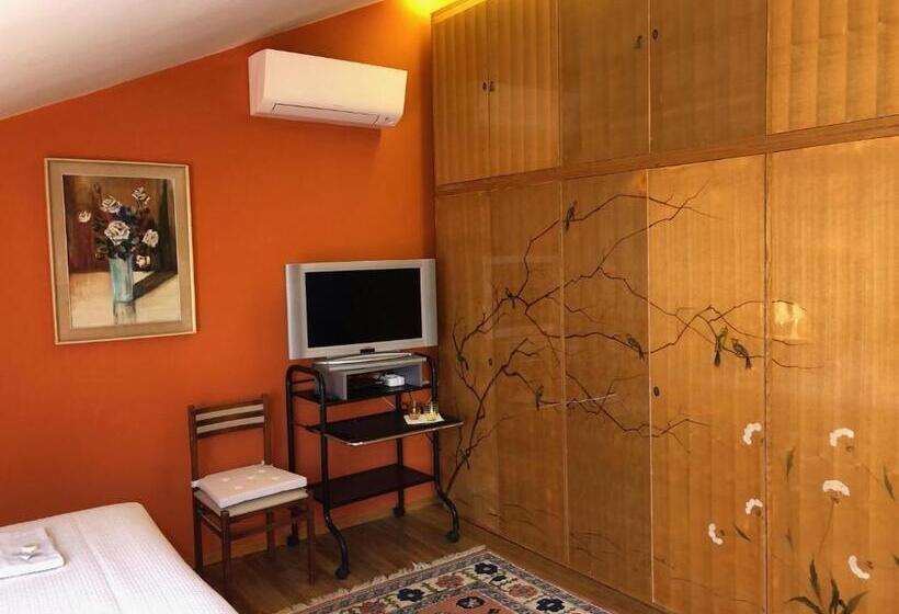 Bed and Breakfast Villa Dell  Artista   Villa Anna