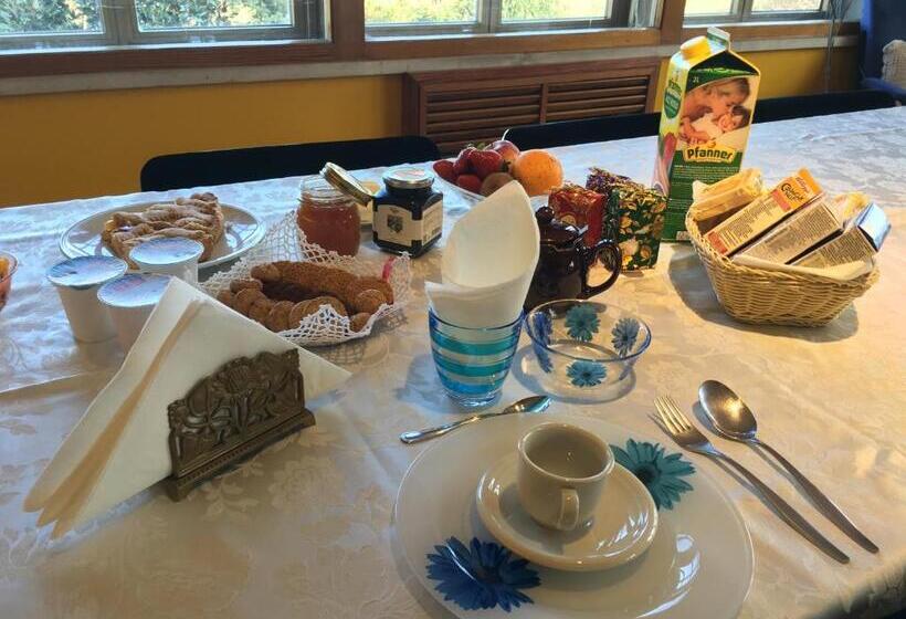 Bed and Breakfast Villa Dell  Artista   Villa Anna