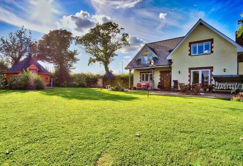 Henbere Farm B&b