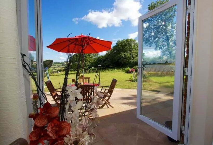 Henbere Farm B&b