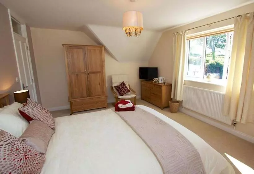 Henbere Farm B&b