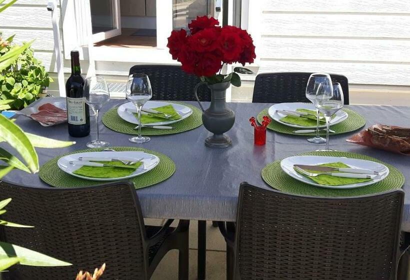 膳宿费 Cathares Holidays