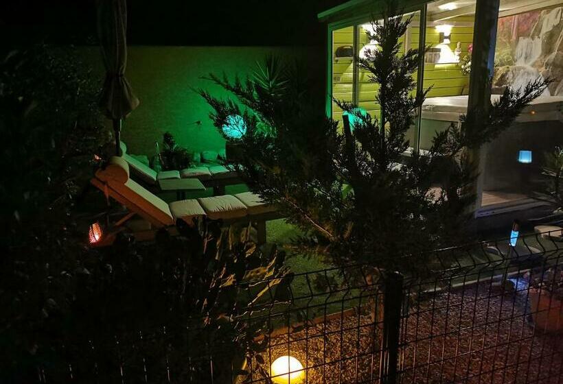 膳宿费 Cathares Holidays