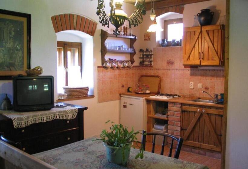 膳宿费 ács Kúria