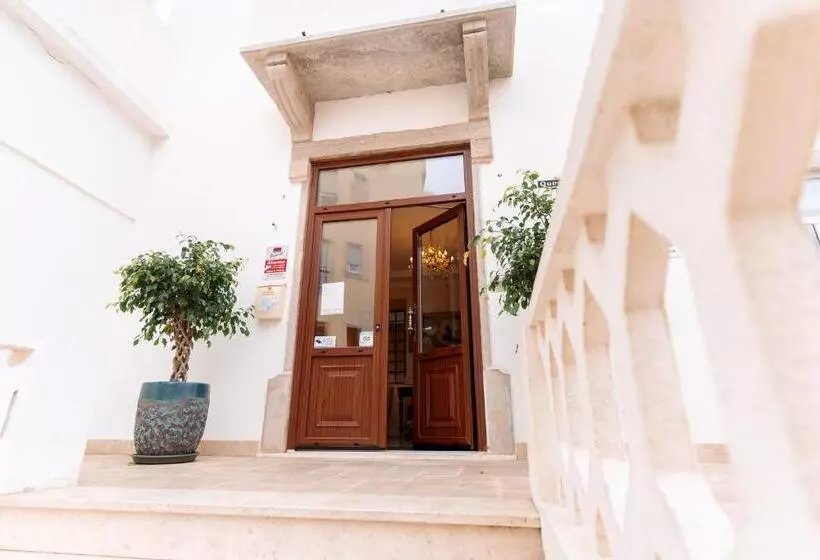 Majatalo Residencial Real Guest House