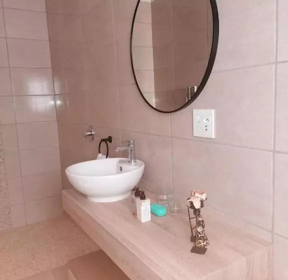 Aamiaismajoitus (B&B) Apollis Cottage