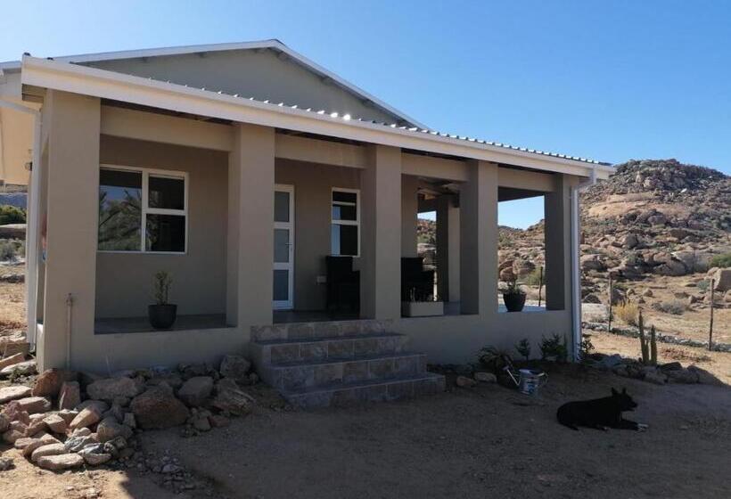 مبيت وإفطار Apollis Cottage