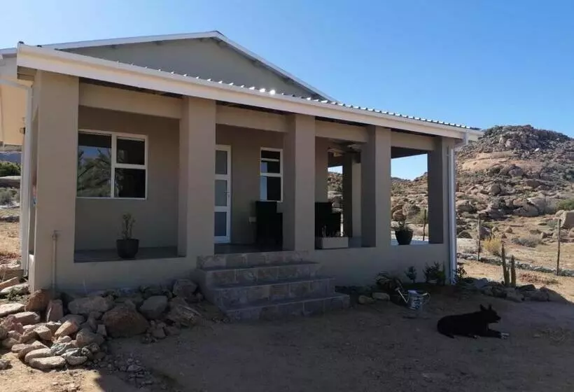 Aamiaismajoitus (B&B) Apollis Cottage