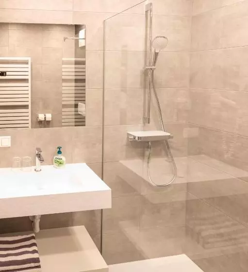 Aamiaismajoitus (B&B) Pension Kreischberg Mayer