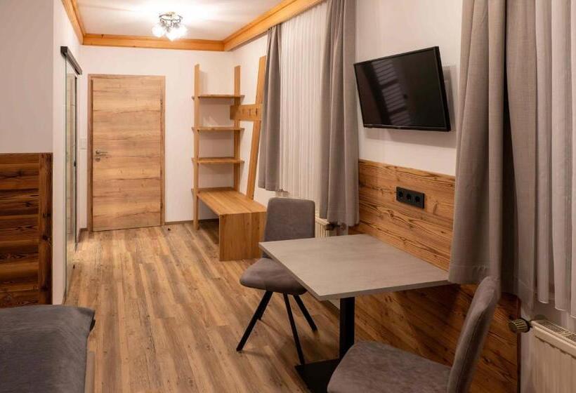 مبيت وإفطار Pension Kreischberg Mayer