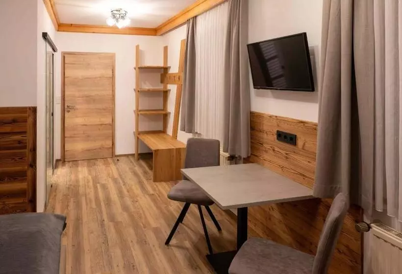 Aamiaismajoitus (B&B) Pension Kreischberg Mayer