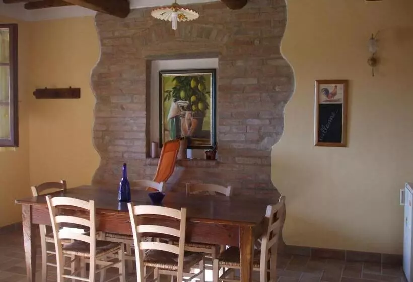 Hotelli Agriturismo Il Torrione