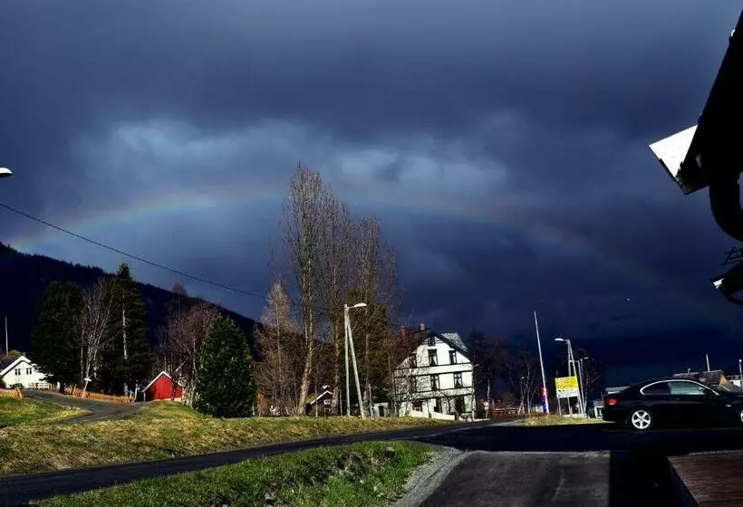 Majatalo Lyngseidet Gjestegård As