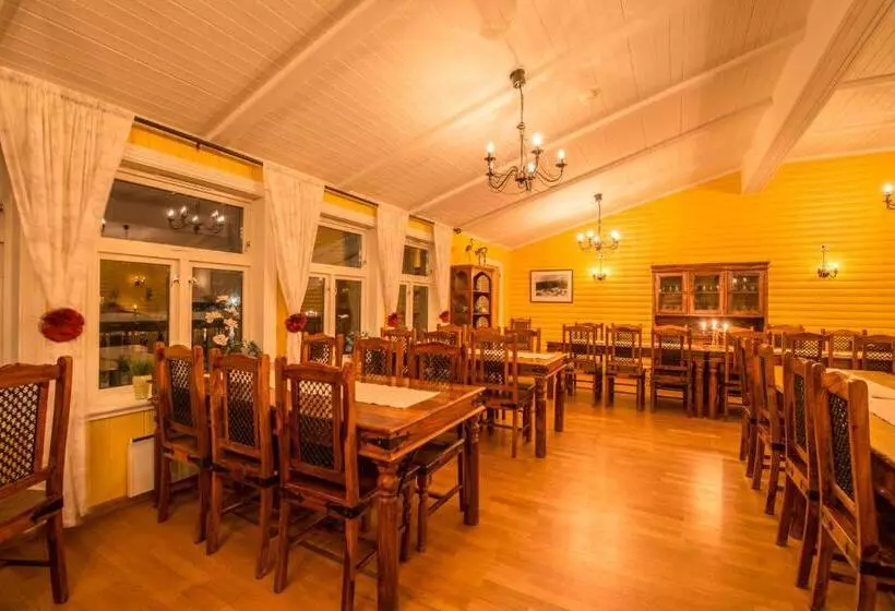 Majatalo Lyngseidet Gjestegård As