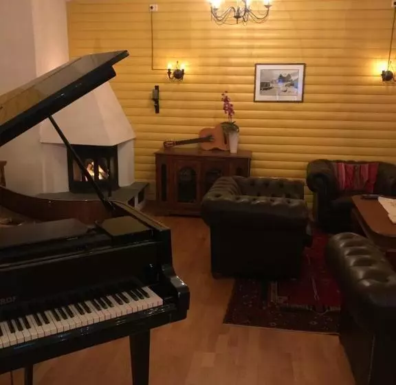 Majatalo Lyngseidet Gjestegård As