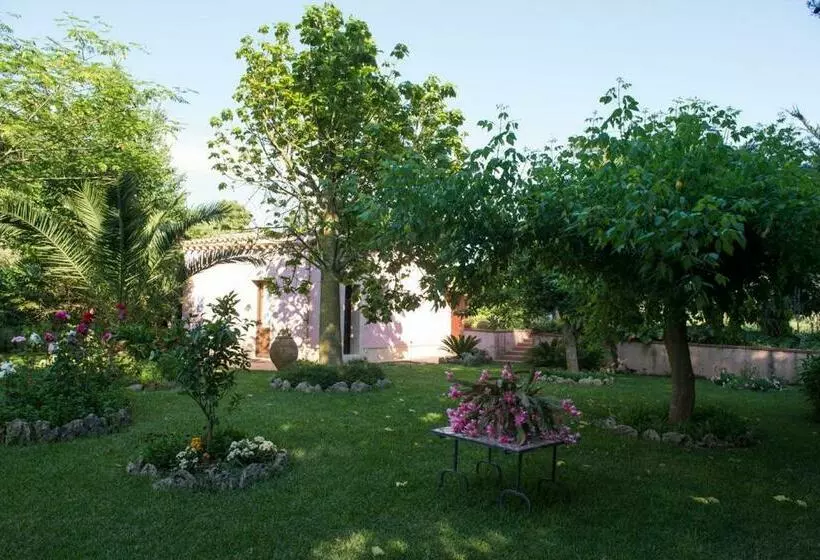 تختخواب و صبحانه Ai Cipressi