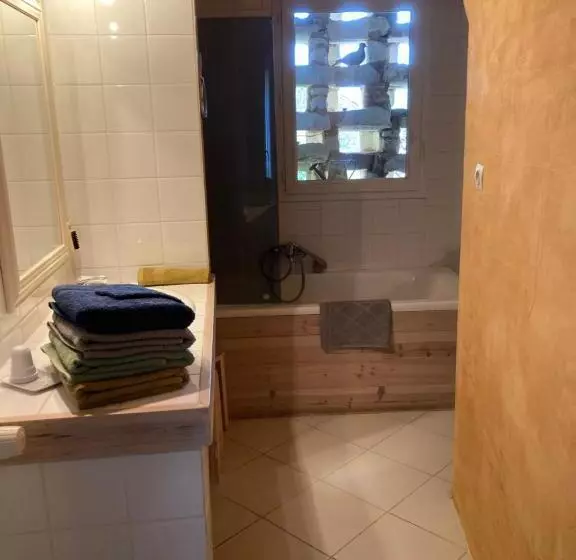 Aamiaismajoitus (B&B) Le Carroy Brion