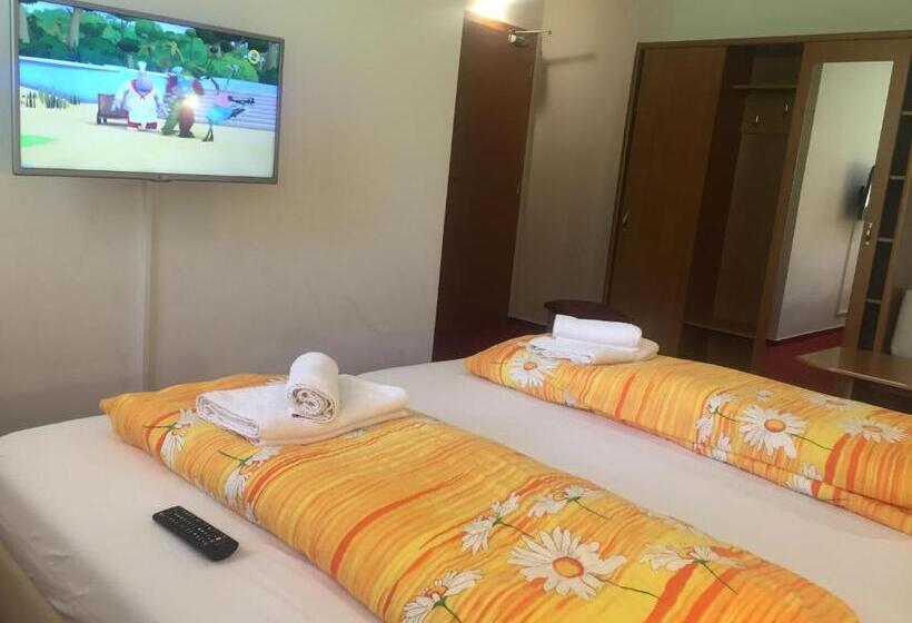 ペンション Penzión štrba