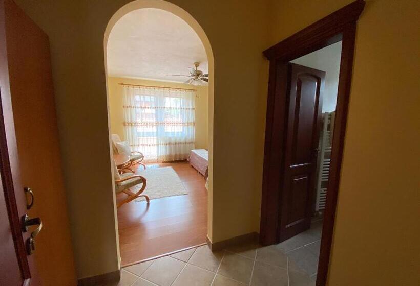 פנסיון Villa Butterfly