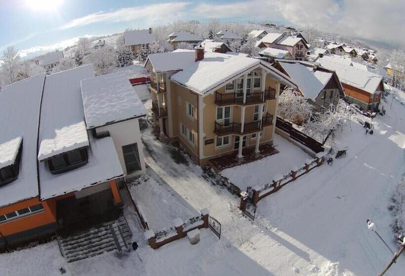 פנסיון Villa Butterfly