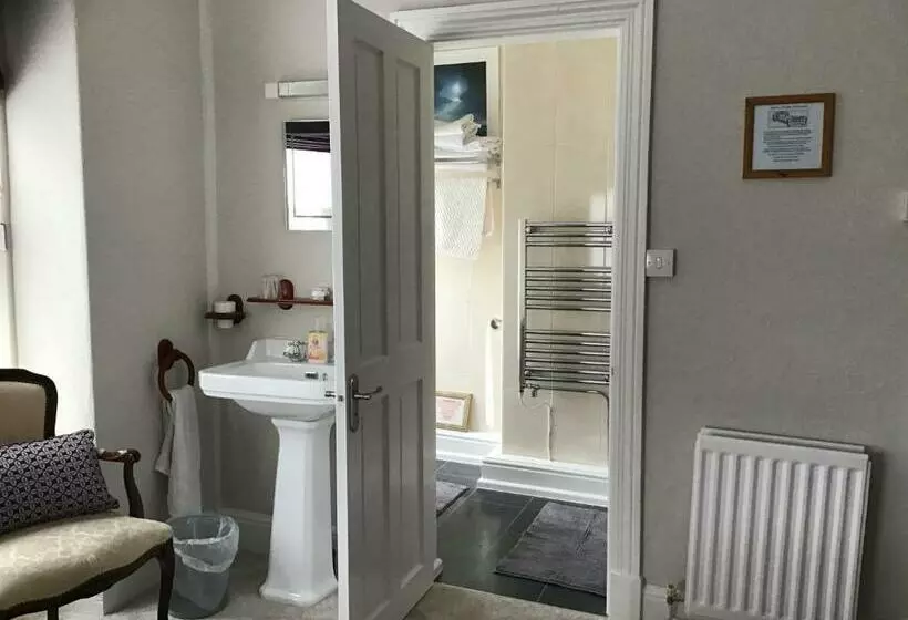 Aamiaismajoitus (B&B) Beechwood House