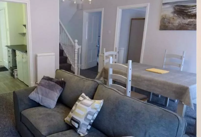 Aamiaismajoitus (B&B) Beechwood House