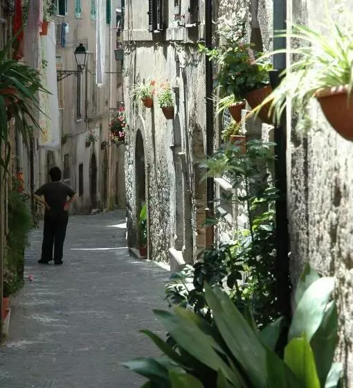 ベッドアンドブレックファースト La Preta Nera