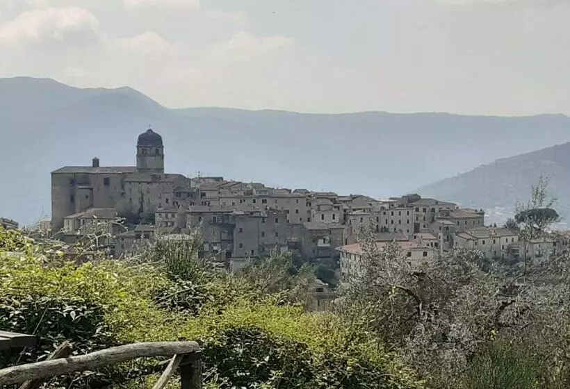 ベッドアンドブレックファースト La Preta Nera