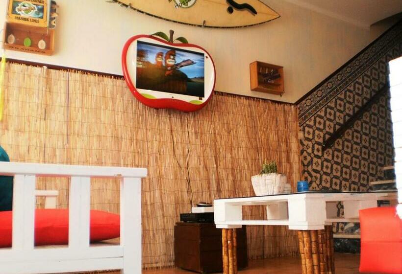 تختخواب و صبحانه Swordfish Eco House Peniche