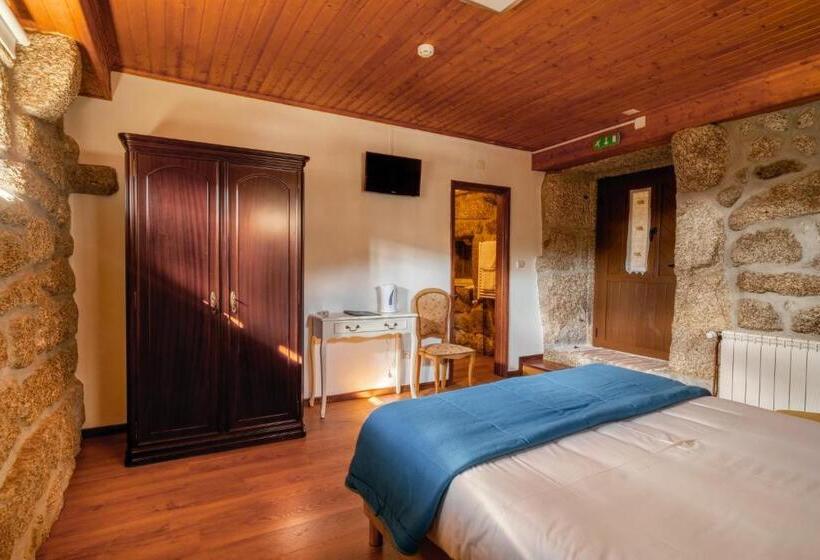 هتل Quinta De Calvelos