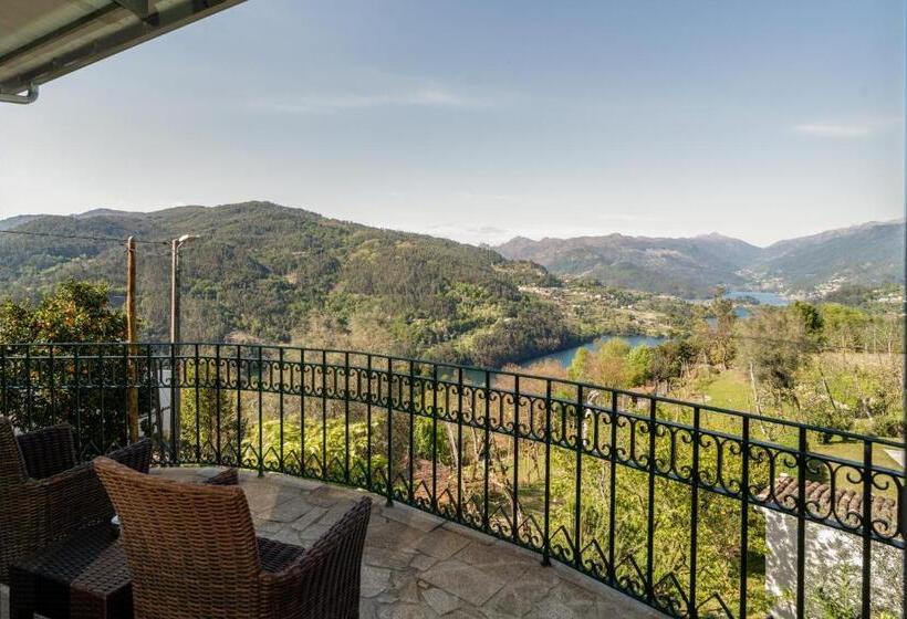 هتل Quinta De Calvelos