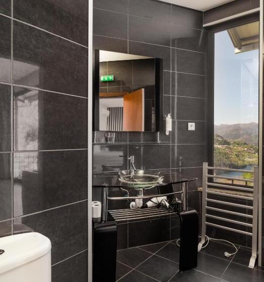 هتل Quinta De Calvelos