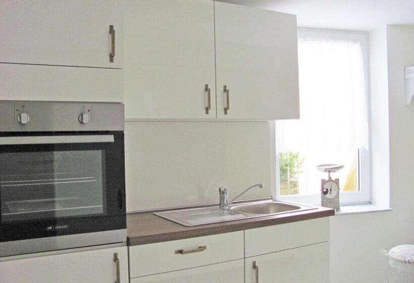 Pensão Apartment Storchenfärbe