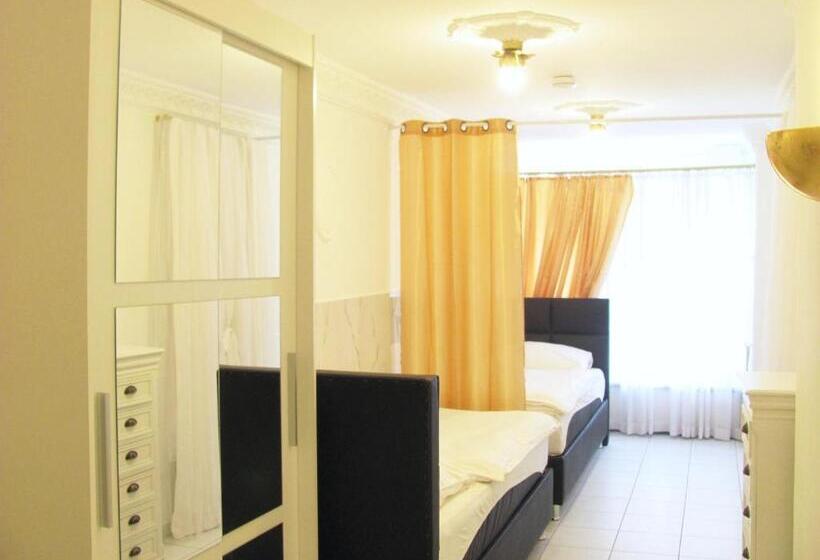 Pensão Apartment Storchenfärbe