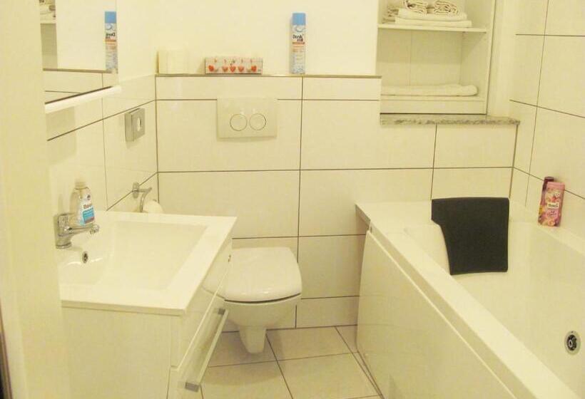 Pensão Apartment Storchenfärbe