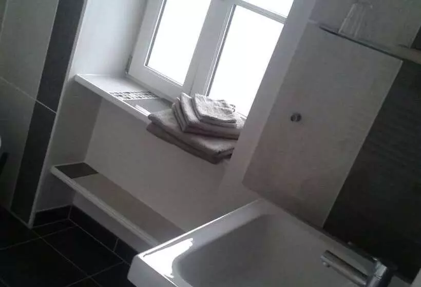 Majatalo Chambres D Hôtes Rue Du Poids