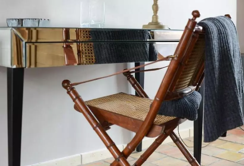 پانسیون Chambres Houdaille