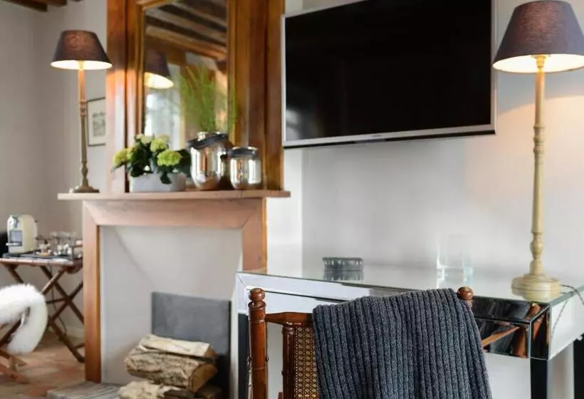 پانسیون Chambres Houdaille