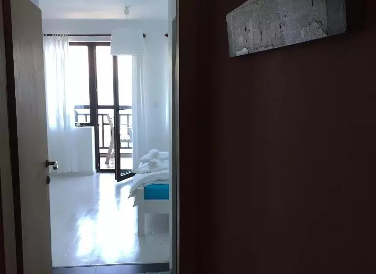 Majatalo Deep Blue Guest House