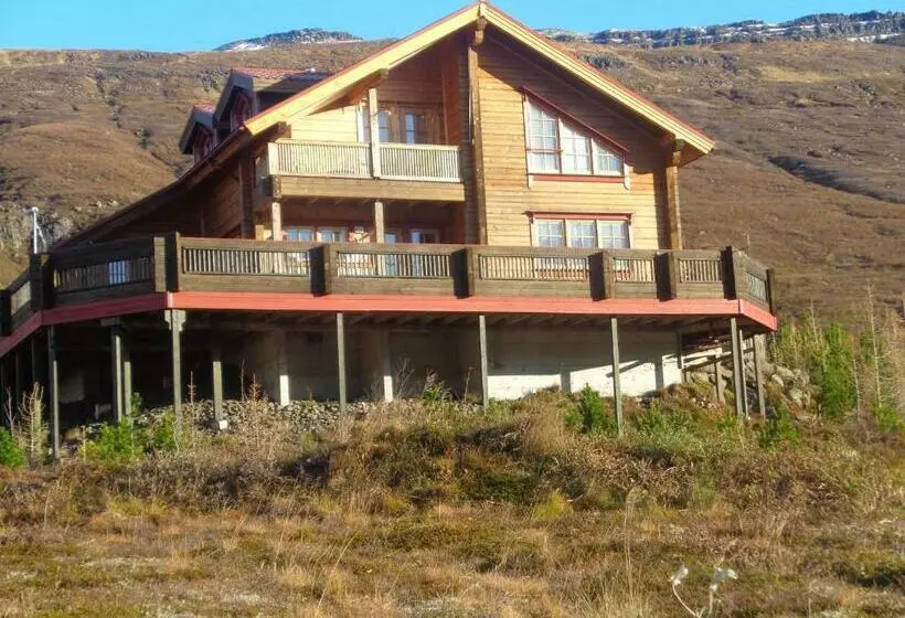 پانسیون Guesthouse Elínar Helgu