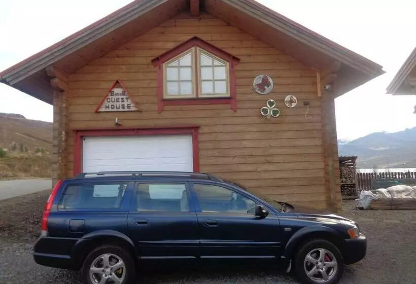 پانسیون Guesthouse Elínar Helgu