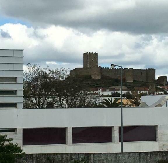 بنسيون Hospedaria O Castelo