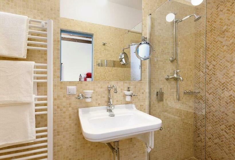 Пансион Viscri 44