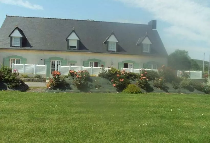 Aamiaismajoitus (B&B) Gîtes Du Ménez Hom