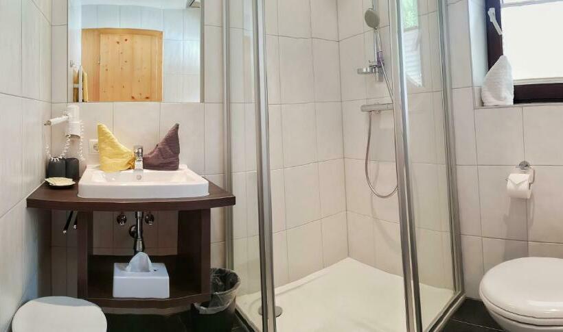 مبيت وإفطار Haus Felsneck