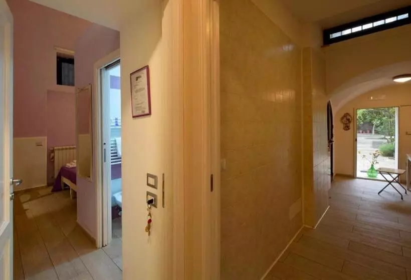 Aamiaismajoitus (B&B) Il Giardino Di Tonia   Oplontis Guest House   Bed & Garden